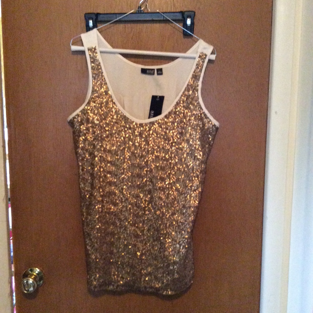 Sparkling Ana’s shirt